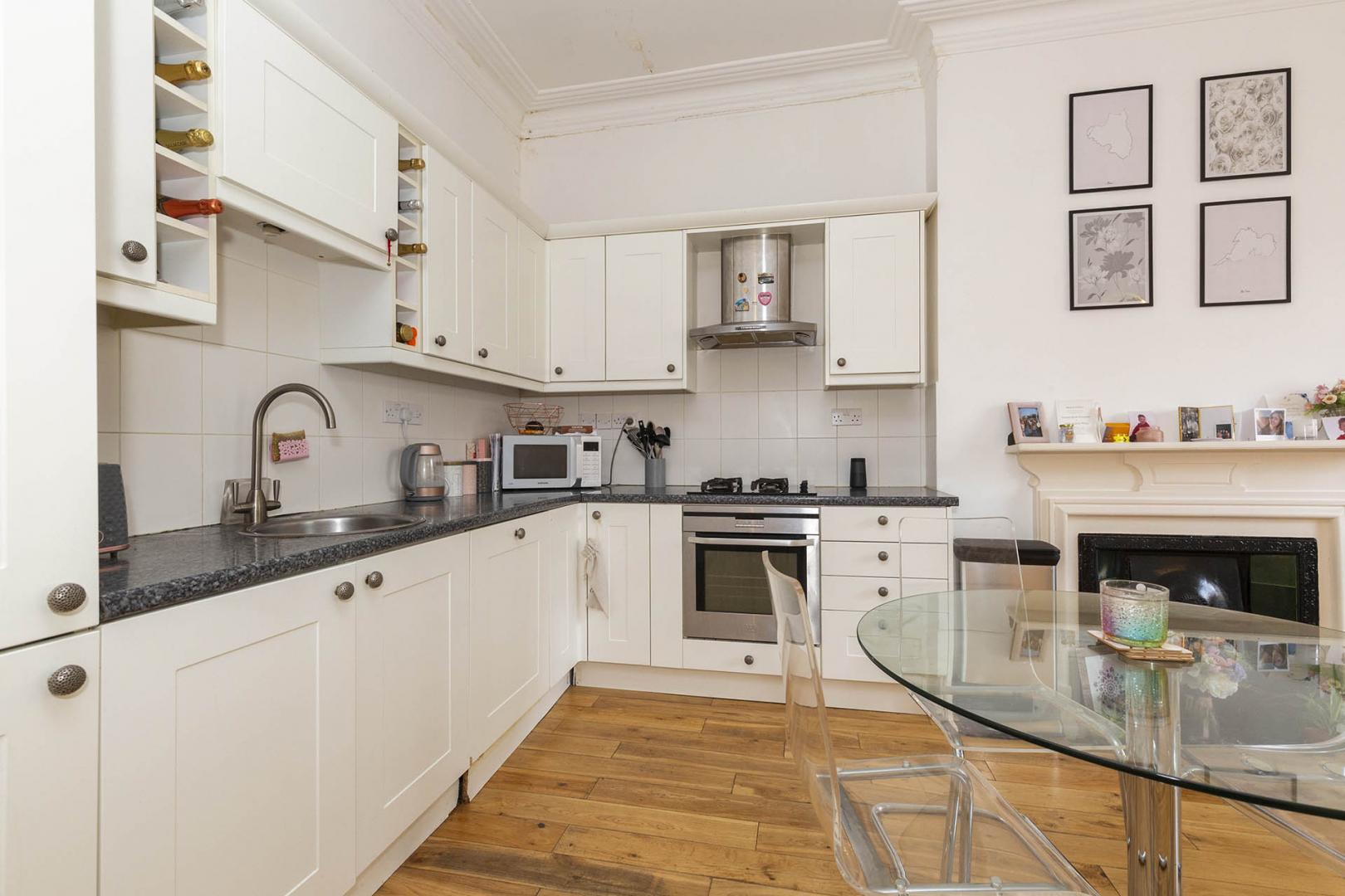 Modern and Central Apartment Belsize Road, West Hampstead